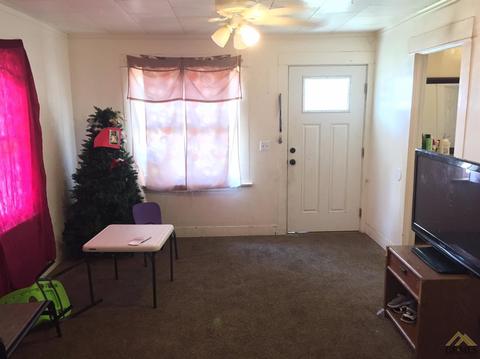 404 Monroe St, Taft, CA 93268 photo 3
