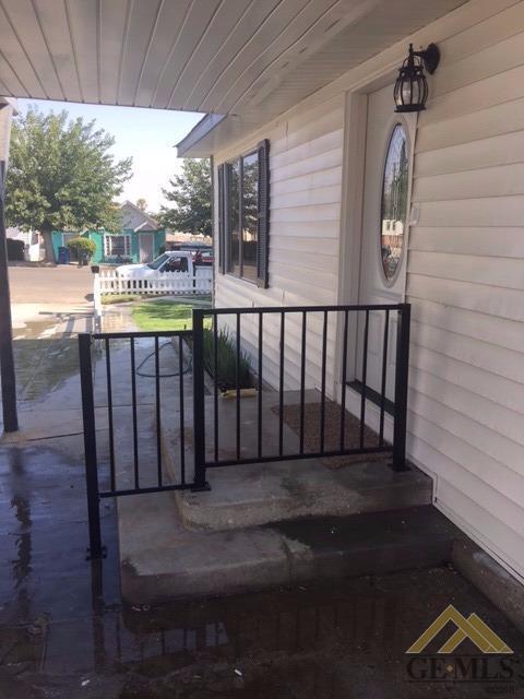 309 D St, Taft, CA 93268 photo 14