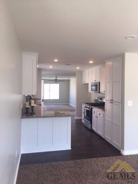 309 D St, Taft, CA 93268 photo 4