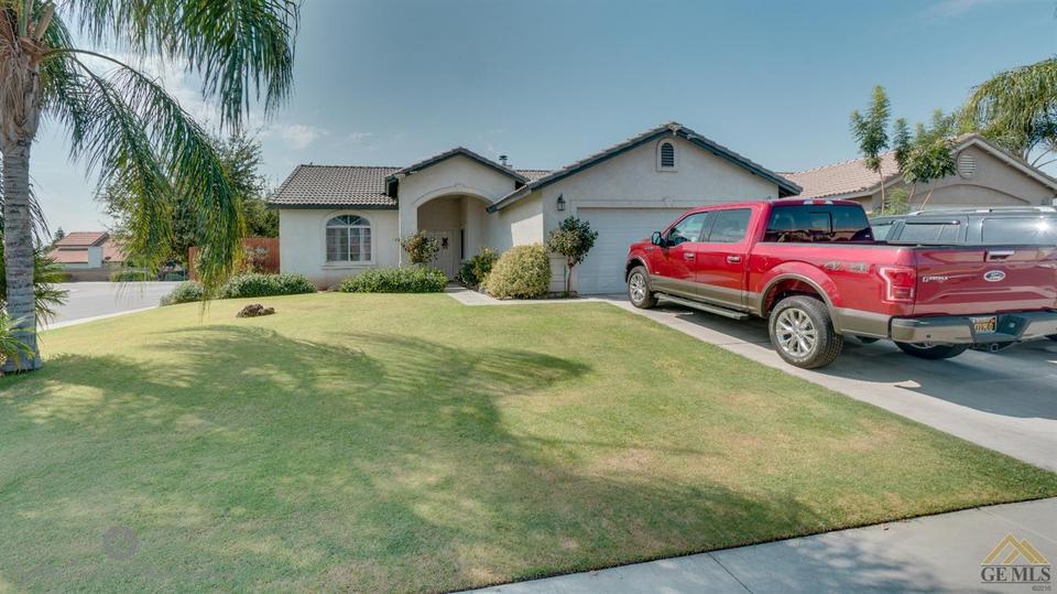  4001 Island Mist Ct, Bakersfield, CA 93313 photo 1