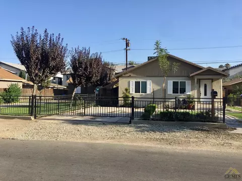 7916 Hall Rd, Lamont, CA 93241 photo 1