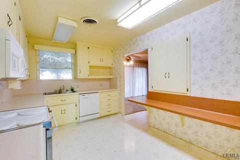 345 Walnut St, Shafter, CA 93263 photo 10