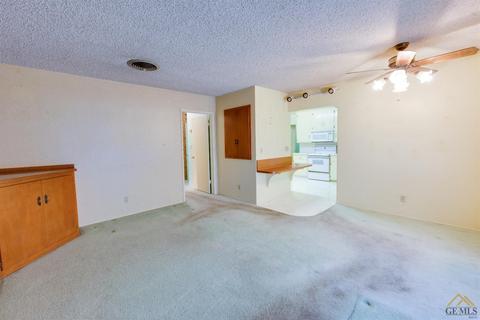 345 Walnut St, Shafter, CA 93263 photo 7