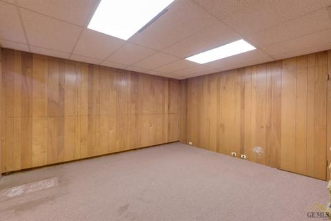 345 Walnut St, Shafter, CA 93263 photo 22