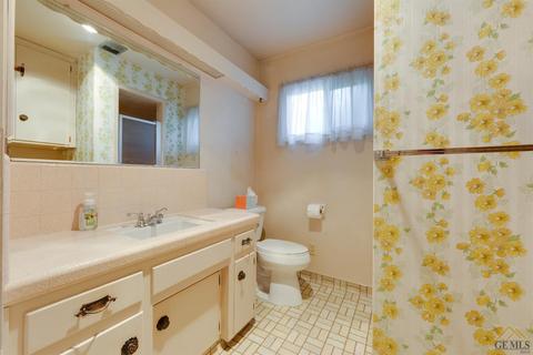 345 Walnut St, Shafter, CA 93263 photo 21