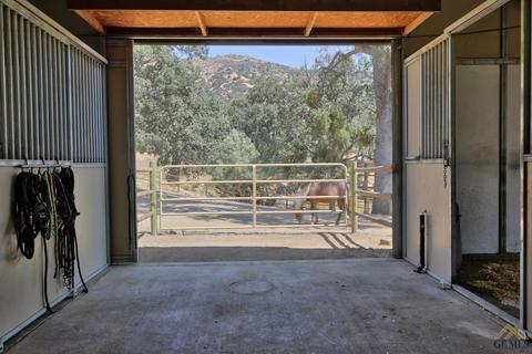24150 Serra Pl, Tehachapi, CA 93561 photo 32