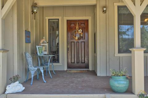 24150 Serra Pl, Tehachapi, CA 93561 photo 4