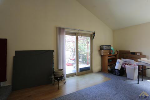 22512 Hill St, Tehachapi, CA 93561 photo 13