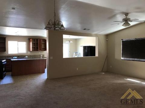 404 Summershade Ct, Wasco, CA 93280 photo 7