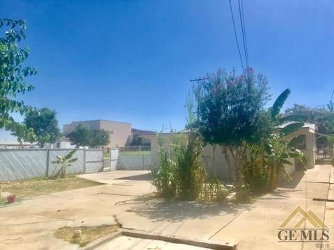 1129 Dover St, Delano, CA 93215 photo 8