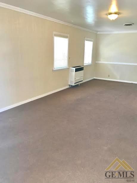 326 E St, Taft, CA 93268 photo 9