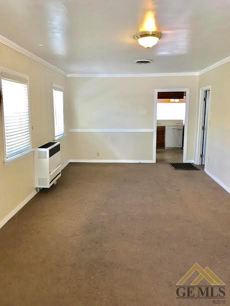 326 E St, Taft, CA 93268 photo 11
