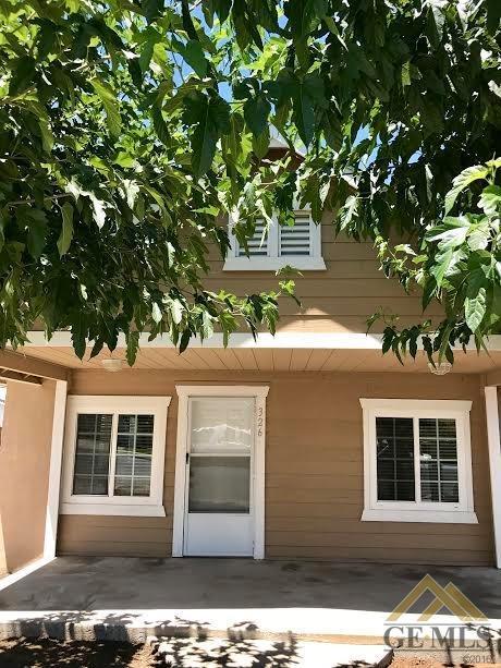 326 E St, Taft, CA 93268 photo 8