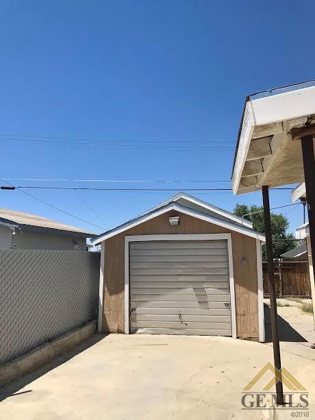 326 E St, Taft, CA 93268 photo 27