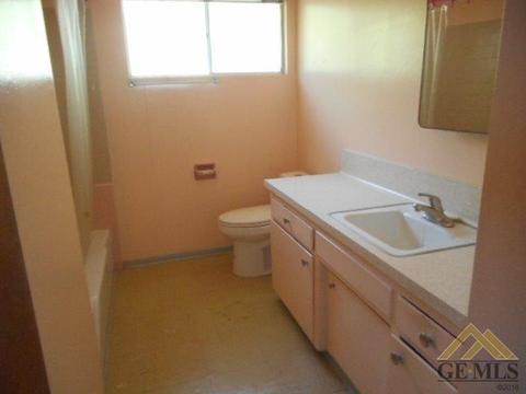 344 Rosalee Ave, Shafter, CA 93263 photo 9