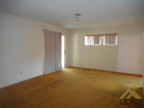 344 Rosalee Ave, Shafter, CA 93263 photo 8