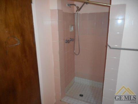 344 Rosalee Ave, Shafter, CA 93263 photo 7