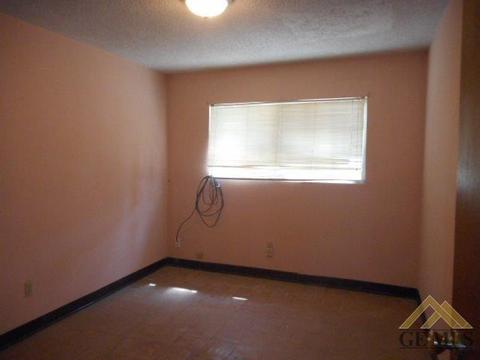 344 Rosalee Ave, Shafter, CA 93263 photo 12
