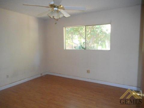 344 Rosalee Ave, Shafter, CA 93263 photo 11