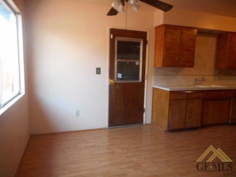 344 Rosalee Ave, Shafter, CA 93263 photo 5