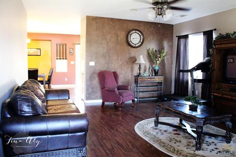 1439 Chico Ct, Arvin, CA 93203 photo 5