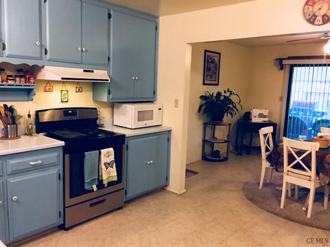 2205 Sunset St, Wasco, CA 93280 photo 4