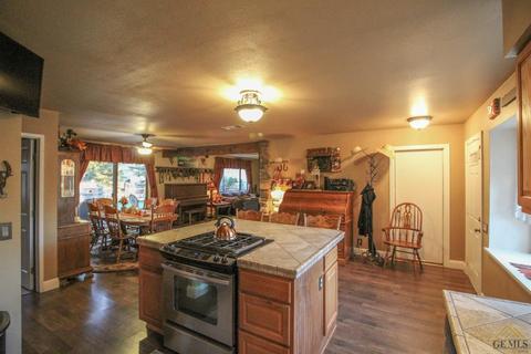 27621 Bear Valley Rd, Tehachapi, CA 93561 photo 8