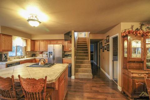 27621 Bear Valley Rd, Tehachapi, CA 93561 photo 9