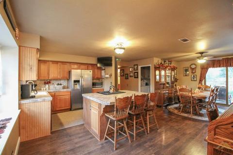 27621 Bear Valley Rd, Tehachapi, CA 93561 photo 7