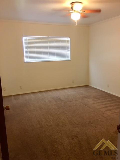 454 Campus Dr, Arvin, CA 93203 photo 10
