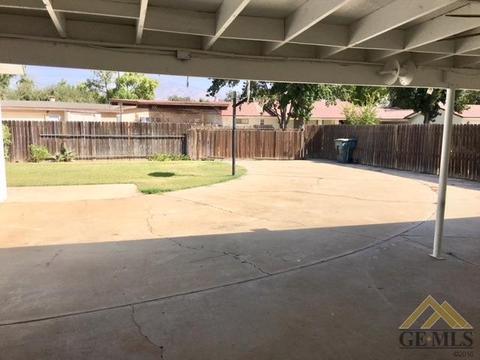 454 Campus Dr, Arvin, CA 93203 photo 15