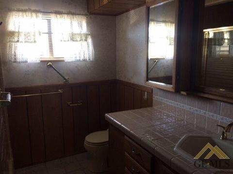 248 W 2nd St, Buttonwillow, CA 93206 photo 9