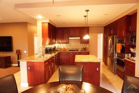 2467 Jacaranda Dr, Oxnard, CA 93036 photo 10