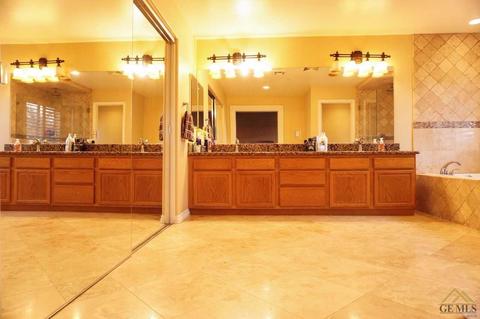 2467 Jacaranda Dr, Oxnard, CA 93036 photo 17