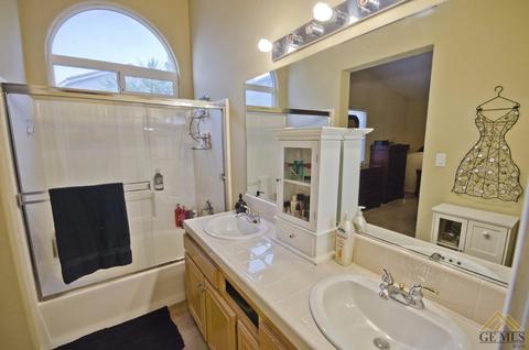 9504 Bard Ct, Bakersfield, CA 93311 photo 8