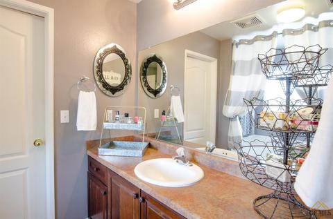 12306 Ruby River Dr, Bakersfield, CA 93312 photo 18