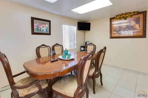 30338 Riverside St, Shafter, CA 93263 photo 5