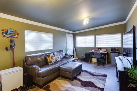 30338 Riverside St, Shafter, CA 93263 photo 8