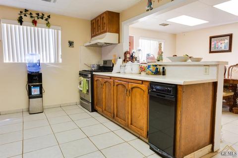 30338 Riverside St, Shafter, CA 93263 photo 11