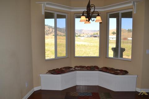 21200 Pegasus, Tehachapi, CA 93561 photo 10