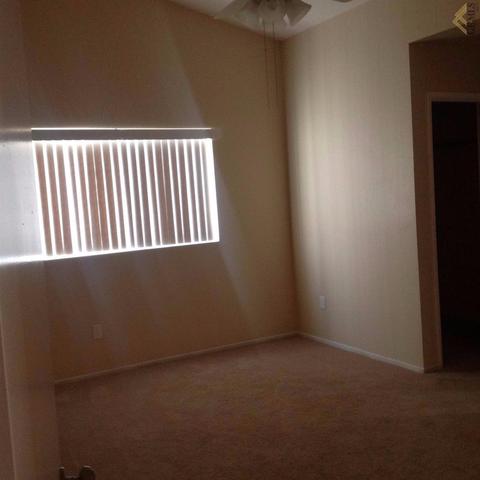 6112 Phyllis St, Bakersfield, CA 93313 photo 12