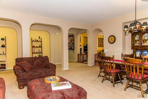 909 Laura Ln, Tehachapi, CA 93561 photo 5