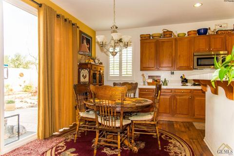 909 Laura Ln, Tehachapi, CA 93561 photo 6