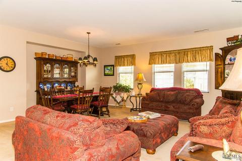 909 Laura Ln, Tehachapi, CA 93561 photo 4
