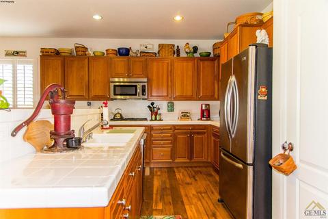 909 Laura Ln, Tehachapi, CA 93561 photo 9