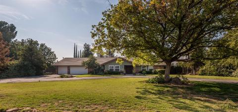 2842 De Wolf Ave, Clovis, CA 93619 photo 1
