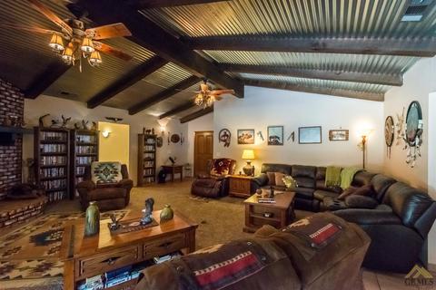 2842 De Wolf Ave, Clovis, CA 93619 photo 2