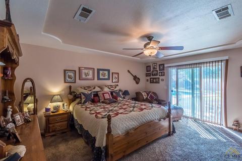 2842 De Wolf Ave, Clovis, CA 93619 photo 14