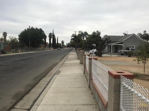 526 E 9th St, Bakersfield, CA 93307 photo 2