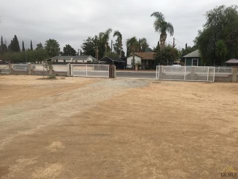 526 E 9th St, Bakersfield, CA 93307 photo 4